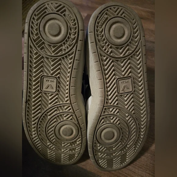 Veja Men's White and Black V_10 Leather Sneakers 10.5 - Picture 7 of 8